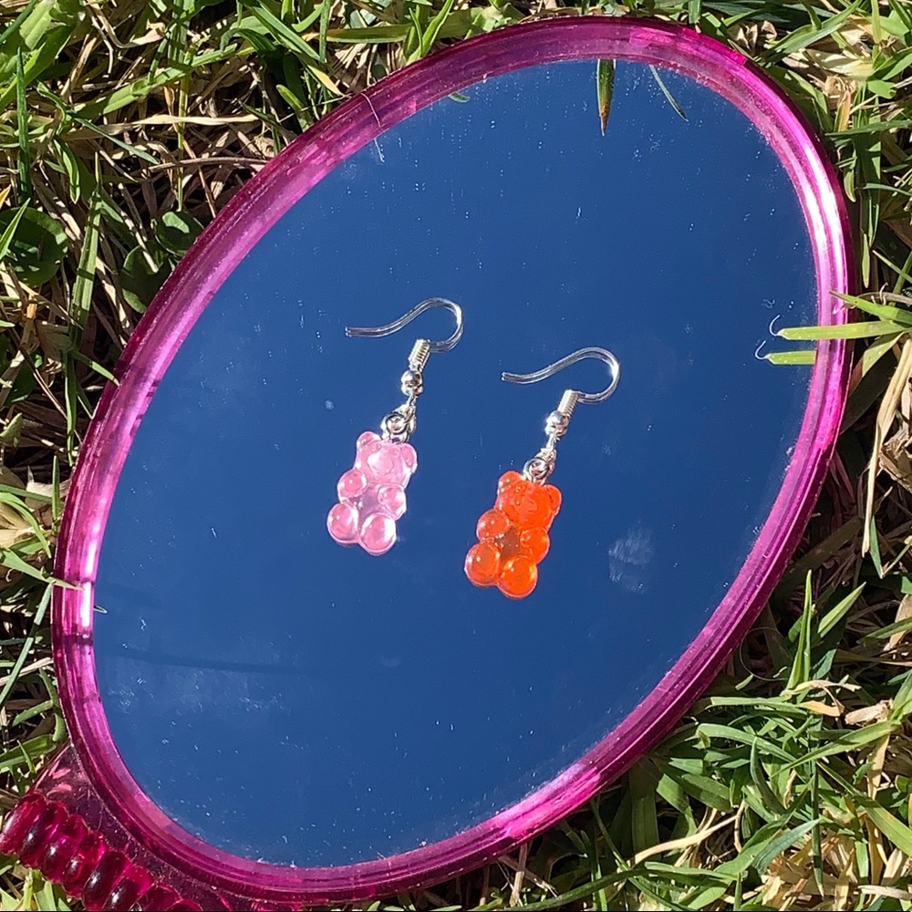 Pink and red gummy bear earrings!!💗❤️